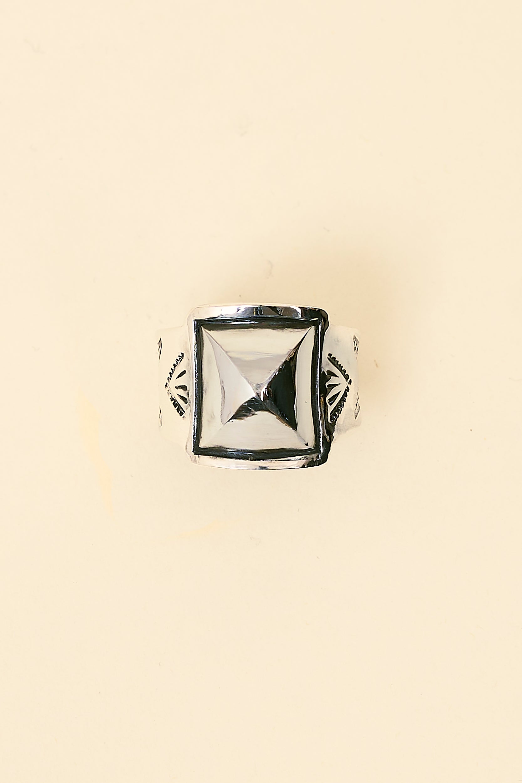 Munqa Pyramid Stud Ring
