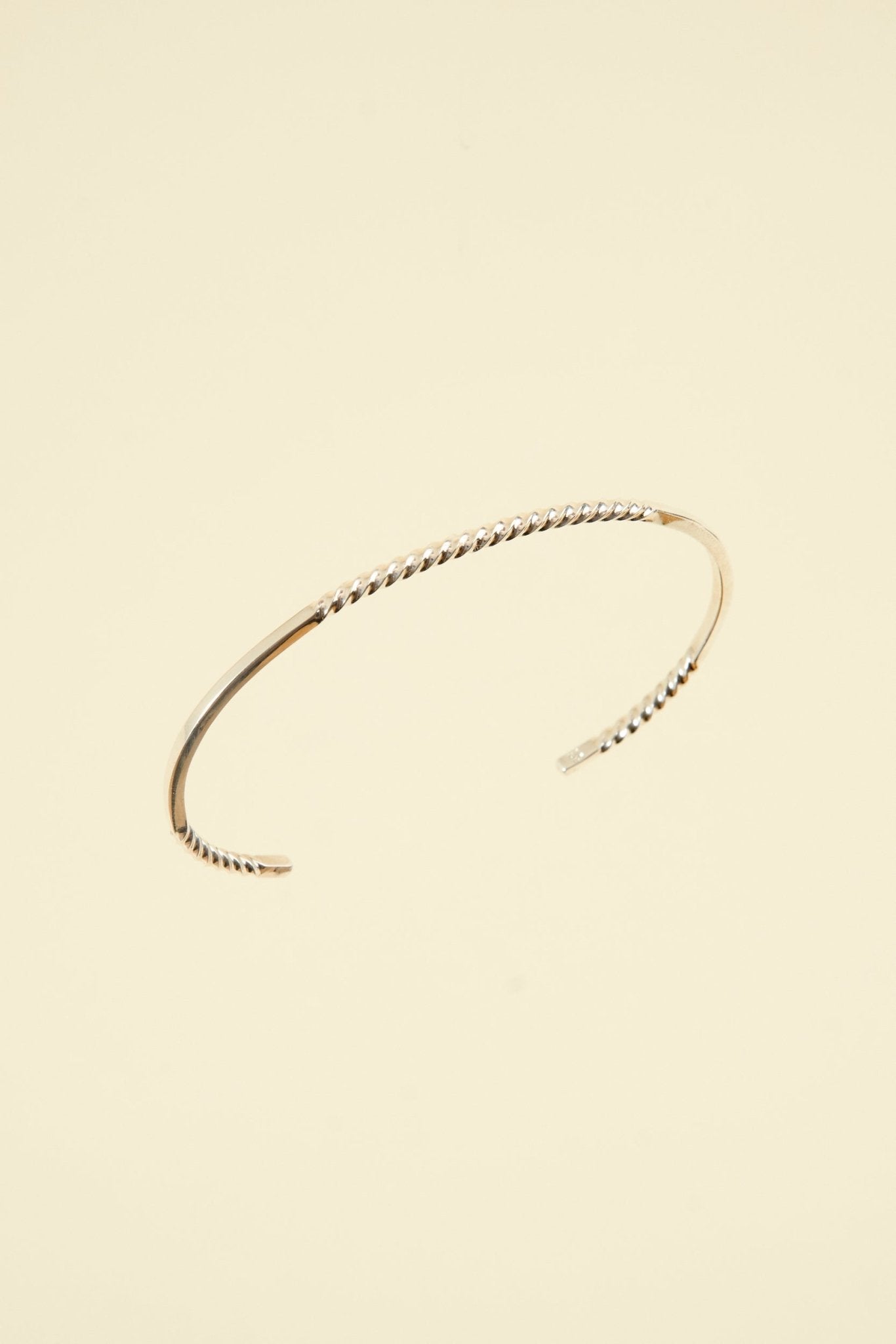 SunKu Twist Bangle - Silver