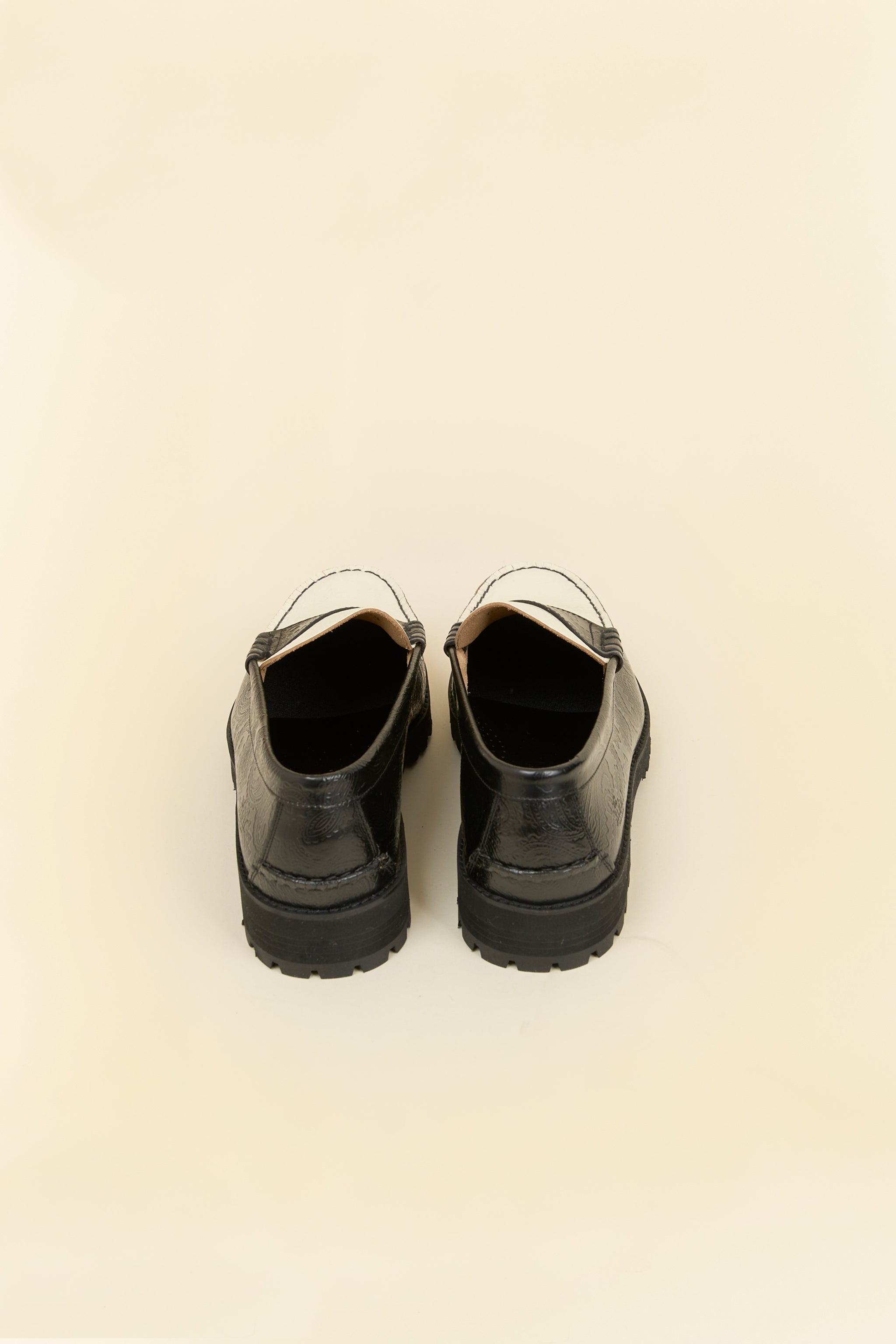 Kenford Shoes Tank Sole Loafer - Black/White Paisley – URAHARA