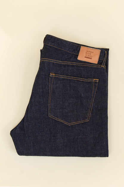 Japan Blue J427 Selvedge  DenimJeans – back pocket detail with cowhide leather patch