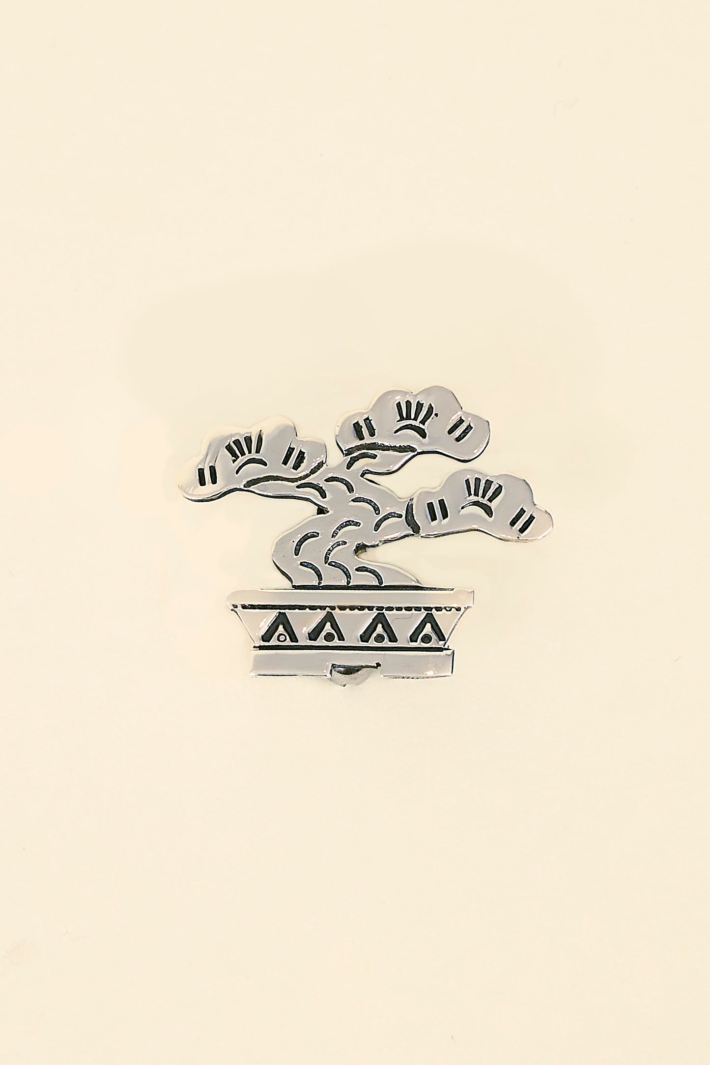 Munqa Bonsai Pin