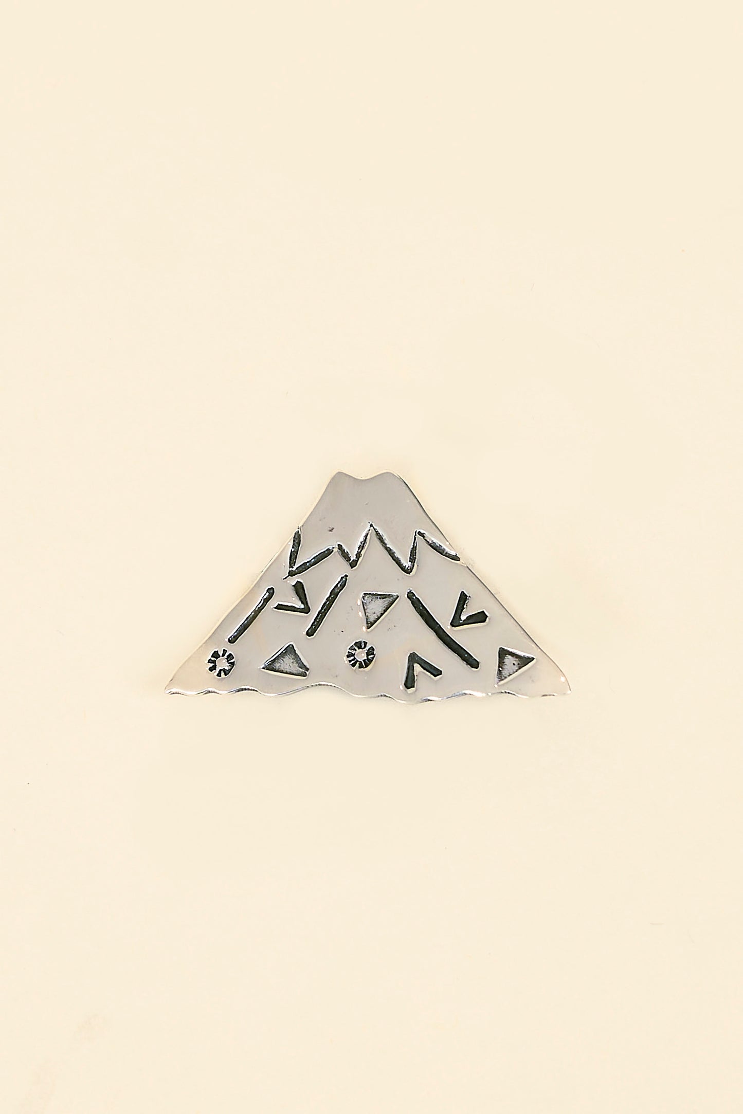 Munqa Mt. Fuji Pin