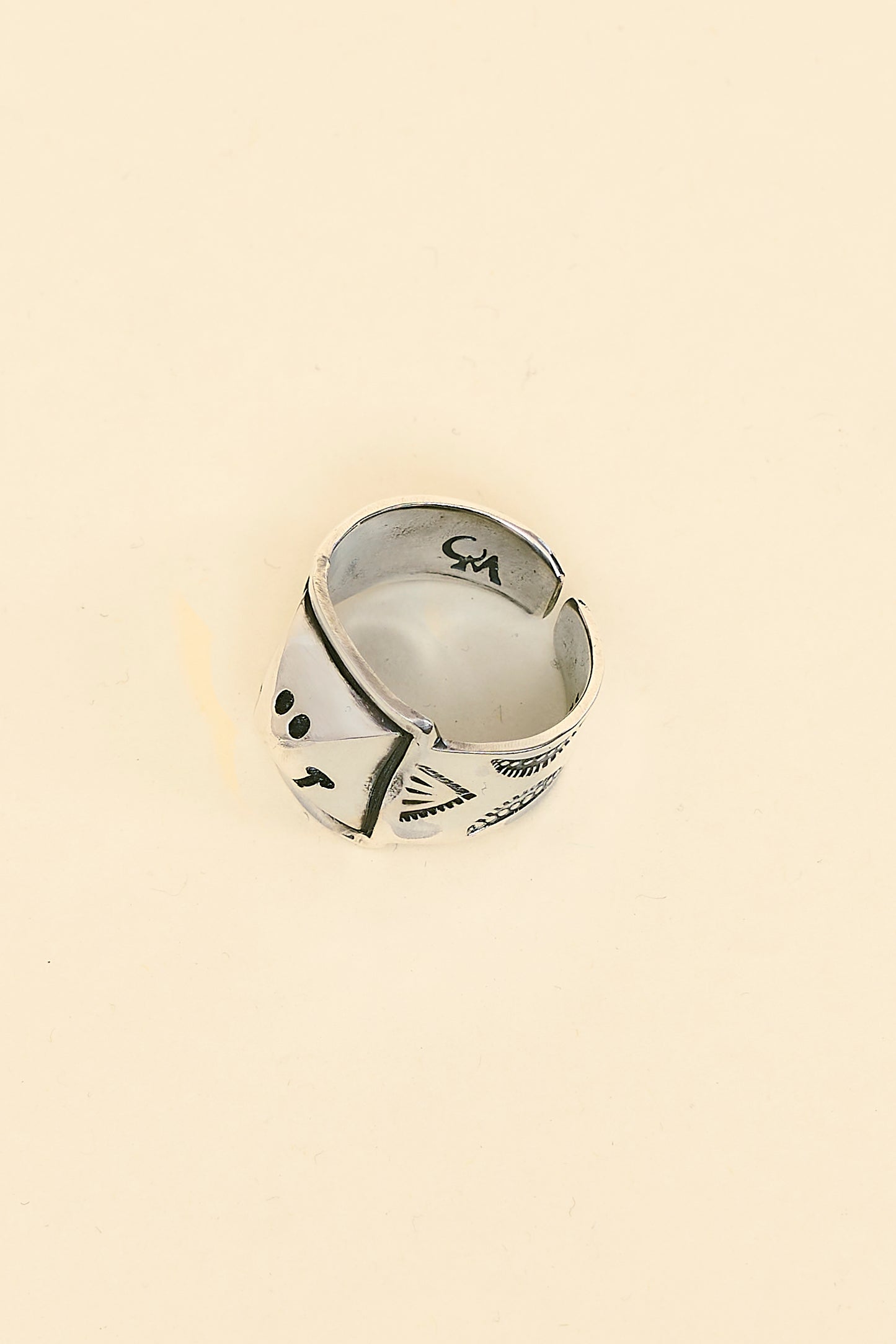 Munqa Pyramid Smile Ring