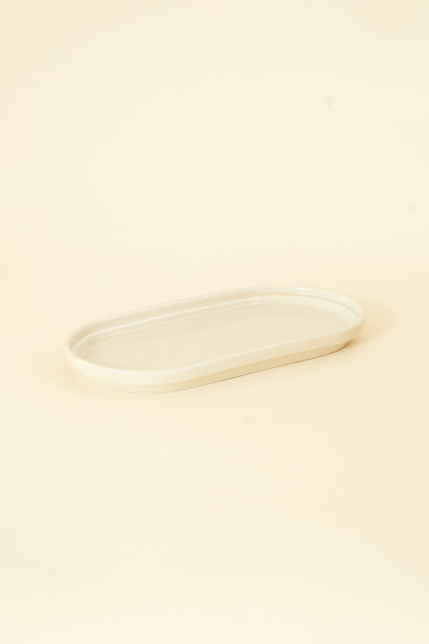 CHIPS Inc. Smith Stacking Oval Plate - Vanilla - CHIPS inc. - URAHARA