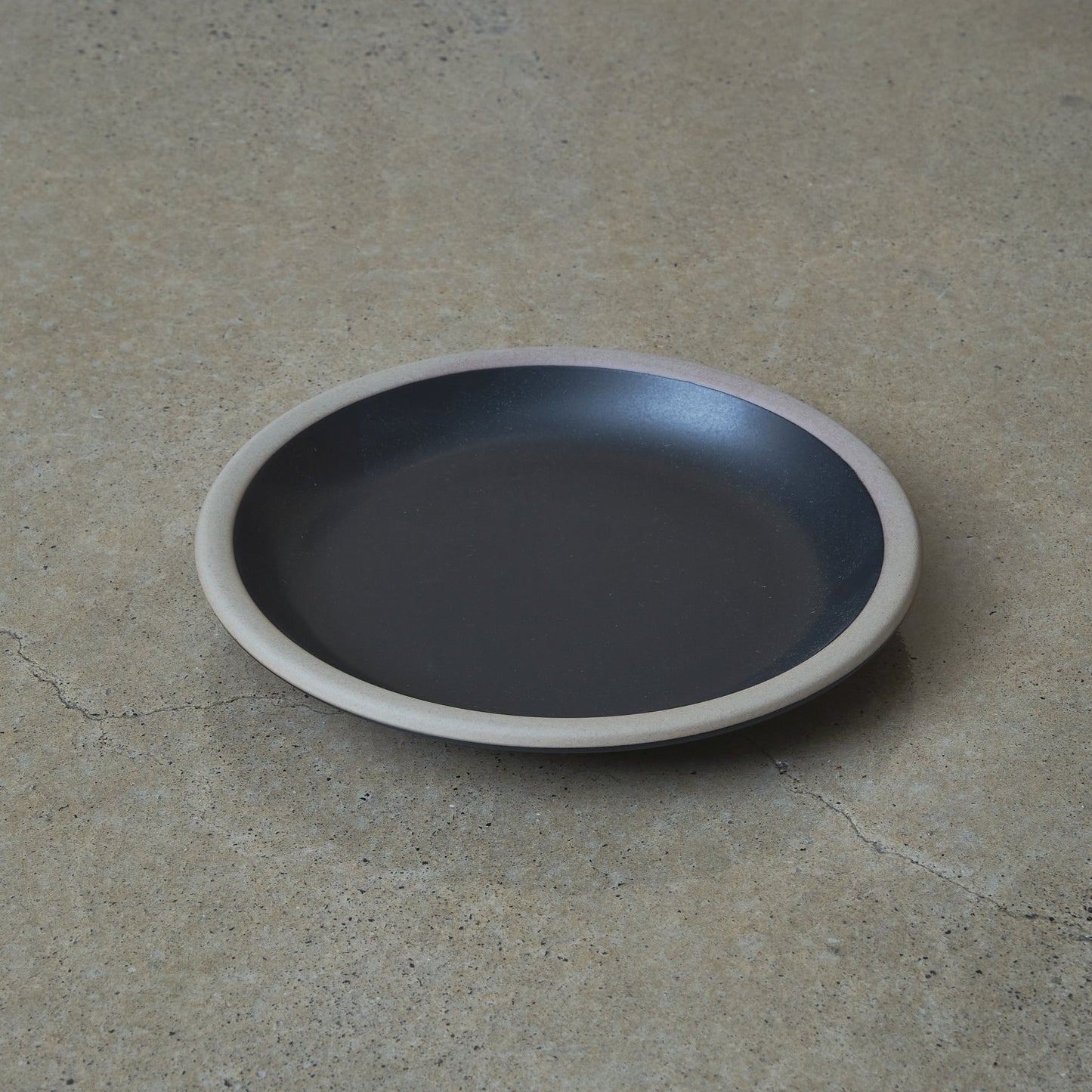 PERCENT Porcelain Medium Plate - Matte Black - PERCENT - URAHARA