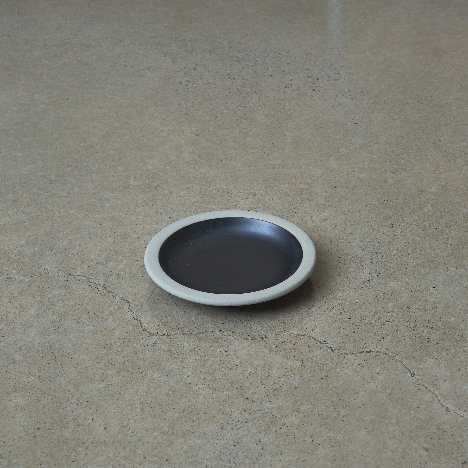 PERCENT Porcelain Saucer - Matte Black - PERCENT - URAHARA