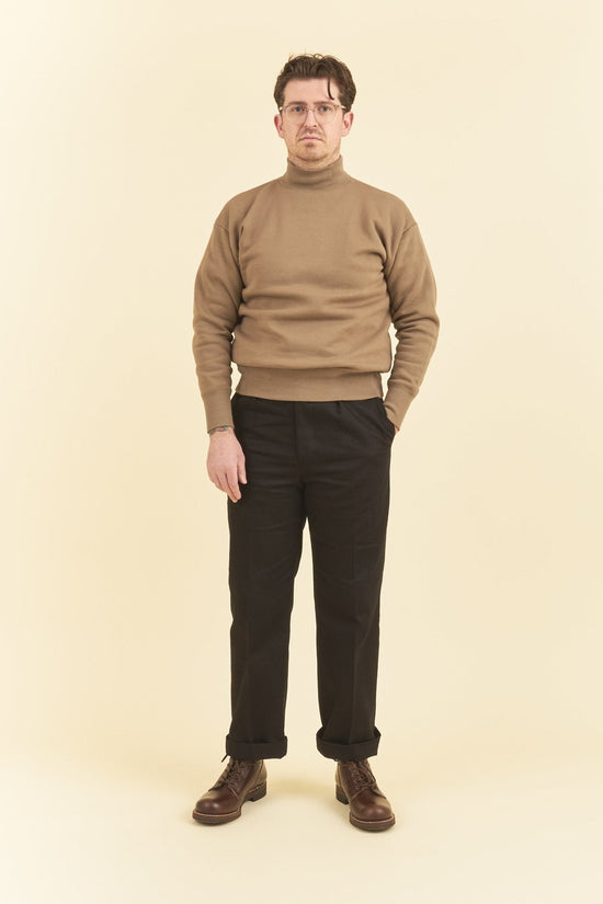 Addict Clothes ACVM Mockneck Sweatshirt - Sand